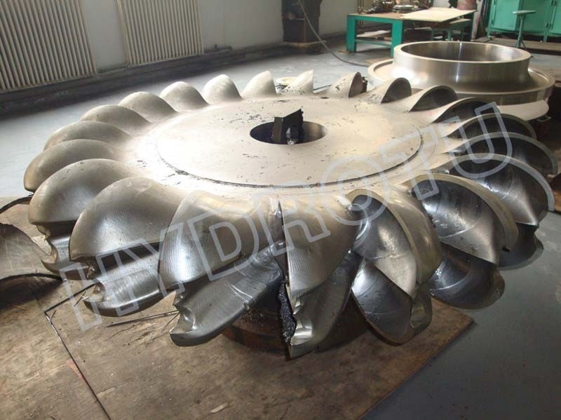 Гидро бегунок турбины Pelton при CNC кузницы подвергая механической обработке для высокого головного проекта гидроэлектроэнергии